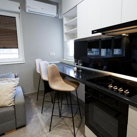 Minimalist Design Apartament In Magheru بوخارست المظهر الخارجي الصورة