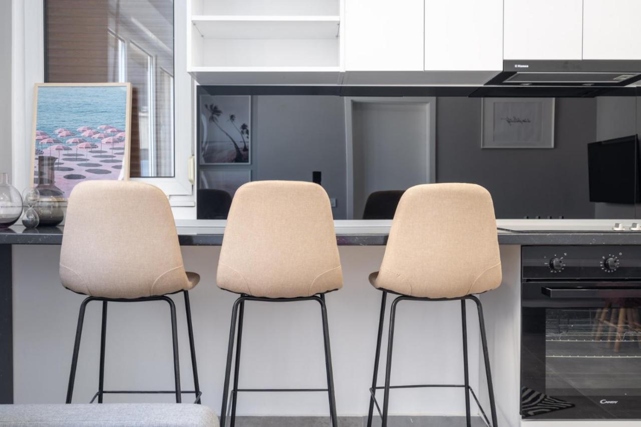Minimalist Design Apartament In Magheru بوخارست المظهر الخارجي الصورة